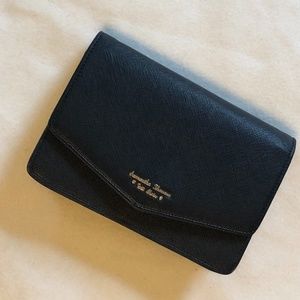 Samantha Thavasa Petit Choice Clutch